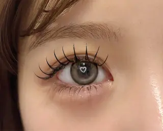 マツエク・マツパ eyelist 👩🏼の眉毛・アイブロウイメージ