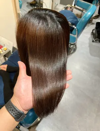 セミロング 必ず笑顔で帰っていた だきます！安田祐貴のヘアスタイル