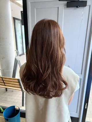 ロング カラー ツキダテ ユイのヘアスタイル
