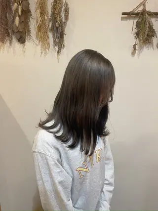 セミロング カラー 中村 樹菜のヘアスタイル