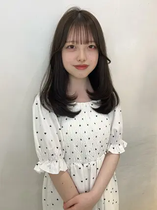 ミディアム カラー 'AXIS 栄 Konomiのヘアスタイル