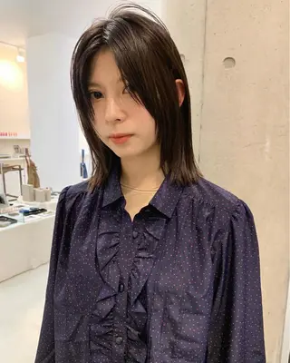 ミディアム オカモト ハルカのヘアスタイル