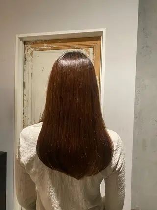 ロング ブリーチカラー/ブロ ンドレイヤーカットのヘアスタイル