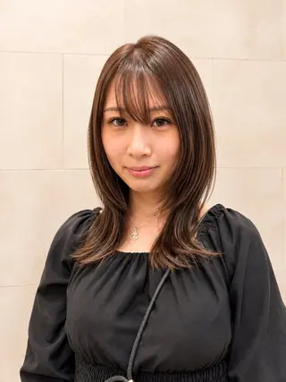 セミロング カラー 髪質改善/縮毛矯正 /レイヤーカット岡部のヘアスタイル