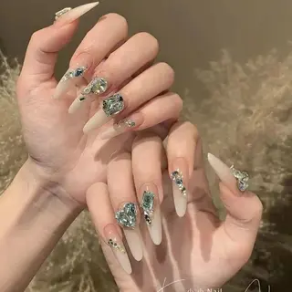 ネイル Pure&Rich Nailのネイルデザイン