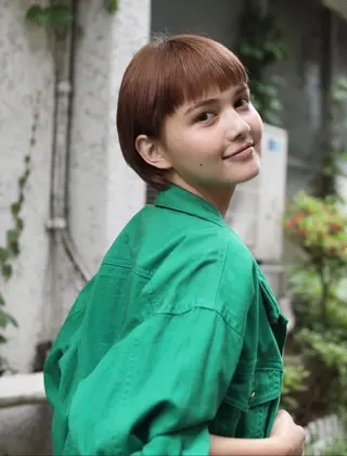 ショート カラー moanin モーニンのヘアスタイル