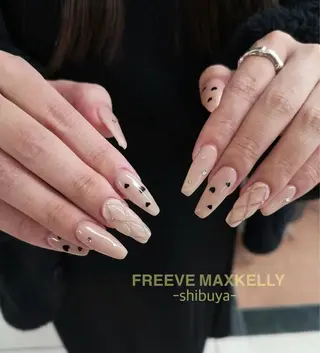 ネイル MAXKELLY ASAのネイルデザイン