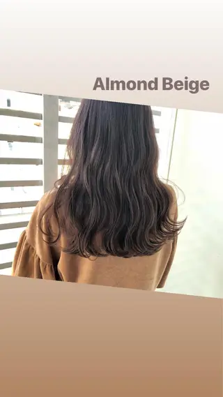 セミロング カラー 韓国🇰🇷レイヤー 映える顔周り🩷のヘアスタイル