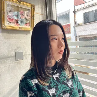 ミディアム しだ あつきのヘアスタイル