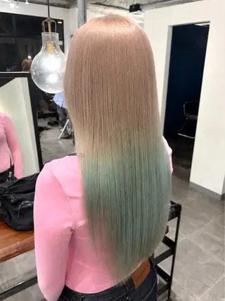 ロング カラー 泉澤 風花のヘアスタイル