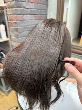 ミディアム カラー グレージュカラー 吉川慶斗のヘアスタイル