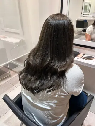 ロング カラー 中原 優美のヘアスタイル