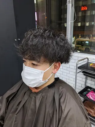 パーマ メンズ 艶髪/髪質改善 塩屋公一朗のヘアスタイル