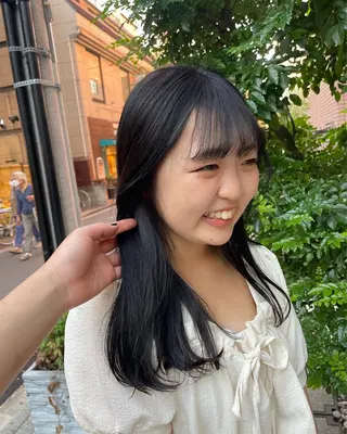 ロング カラー mei｜顔まわり ×透明感カラーのヘアスタイル
