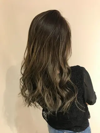 セミロング カラー 髪質改善カラー韓国風 レイヤーtudaのヘアスタイル