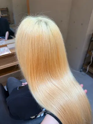 ロング カラー RINA .のヘアスタイル