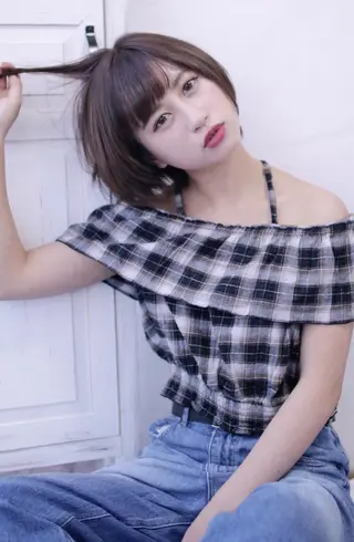 ショート カラー パーマ ヘアアレンジ 推し活専用 【派手髪】飯野ゆかりのヘアスタイル