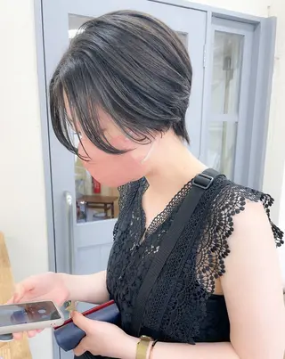 ショート カラー ✨ブリーチなし透明感 池袋 水野のヘアスタイル
