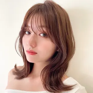 ミディアム カラー ヘアアレンジ 内大久保 列夏のヘアスタイル