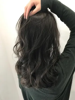 ミディアム カラー 若杉 諒のヘアスタイル