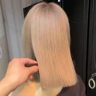 セミロング カラー ✨ブリーチ支持No1 複雑履歴修正/舘岡のヘアスタイル