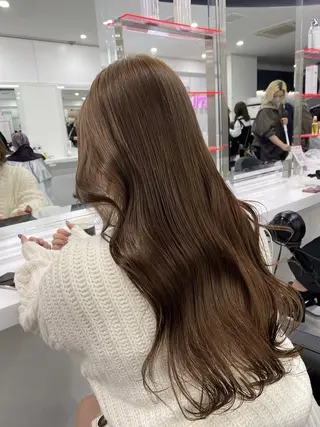 カラー ロング 柔らか🕊️🤎 ナチュラルブラウンのヘアスタイル