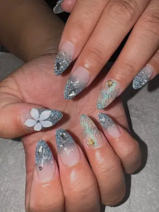 ネイル Nail salon Genieのネイルデザイン