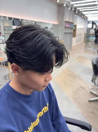 パーマ メンズ 中谷海里/フェザー パーマ/スパイキーのヘアスタイル