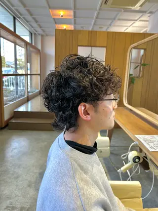 ショート パーマ メンズ 佐藤 悠生 メンズパーマ.カットのヘアスタイル