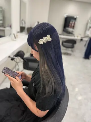 ロング カラー ラベンダー💜 グレージュ🩶のヘアスタイル