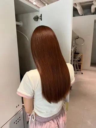 ロング カラー momb 折戸結菜のヘアスタイル