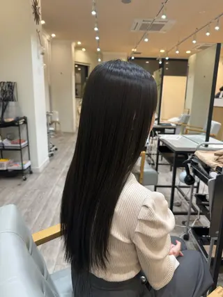 ロング カラー クロギ リョウのヘアスタイル