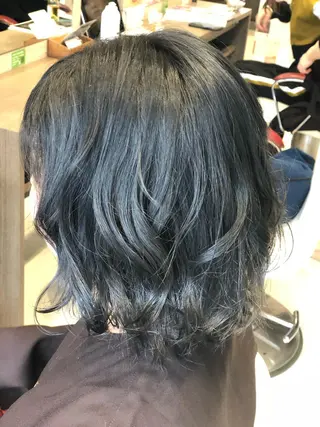 ミディアム カラー 飯塚 竜之介のヘアスタイル