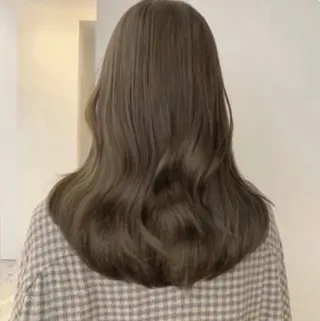 ロング カラー Un ami/ Rara🐈‍⬛🎀のヘアスタイル