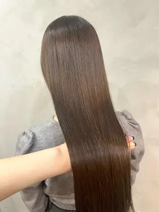 ロング 赤み消しカラー/透 明感カラー/有吉優香のヘアスタイル