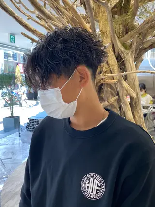 ショート カラー パーマ メンズ フェザーショート⚡️ REONのヘアスタイル