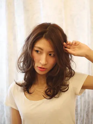 セミロング 工藤 久美のヘアスタイル