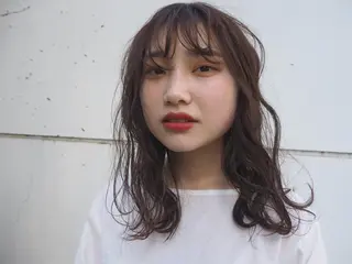 ミディアム パーマ ヘアアレンジ satsuki レイヤー・暖色のヘアスタイル