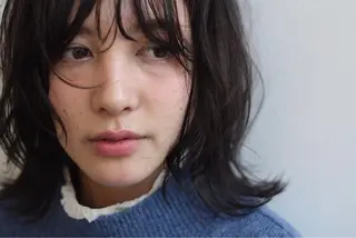 セミロング 中村 桃子のヘアスタイル