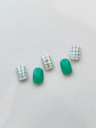 ネイル BRooCH 市川かおりのネイルデザイン