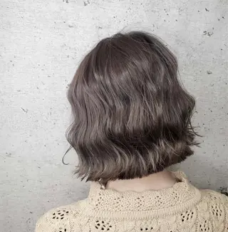 ショート ハイトーン🦋 miuのヘアスタイル