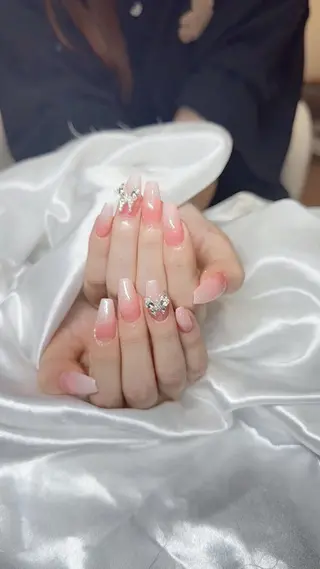 ネイル KIRA LILYのネイルデザイン