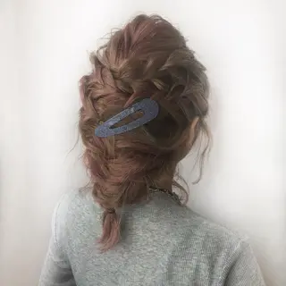 ヘアアレンジ 小顔レイヤー/ ベージュ🤍Rieのヘアスタイル
