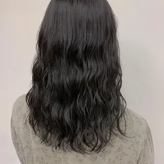 セミロング カラー パーマ ヘアアレンジ 松田 亮葉のヘアスタイル