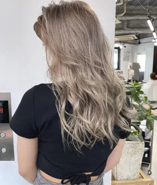 ロング カラー ヘアアレンジ ブリーチダブルカラー 元町三宮/三ノ宮のヘアスタイル