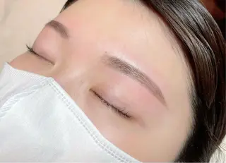 アイブロウ mignon /まつげパーマ・小顔の眉毛・アイブロウイメージ