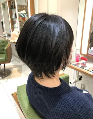ショート 酸性ストレート特化× 艶髪師/及川のヘアスタイル