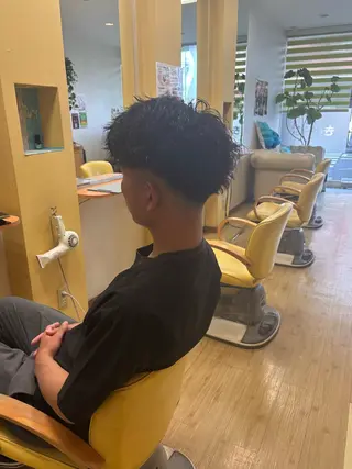 パーマ 岡垣 幸汰のヘアスタイル