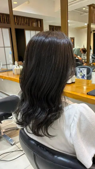 セミロング yui｜ カラーモデルのヘアスタイル