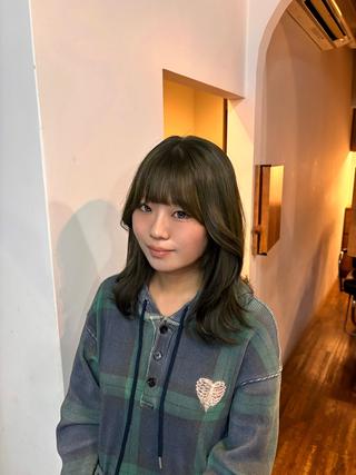 ミディアム loty すずな/透明感カラーのヘアスタイル